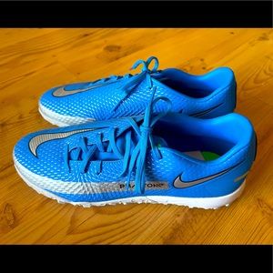 Nike Adult Phantom GT Acade Turf Soccer Cleats